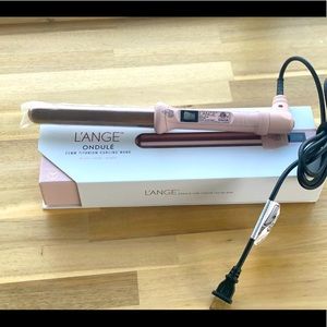 L’ange Ondule Curling Wand, 1 inch barrel. Brand New, in box. Blush